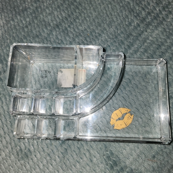 ❤️Clear Cosmetic Organizer Tray☆ - Picture 3 of 3